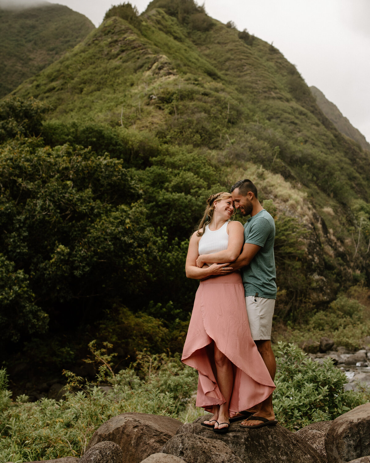 iao_valley_adventure_engagement_session_maui_hawaii_1