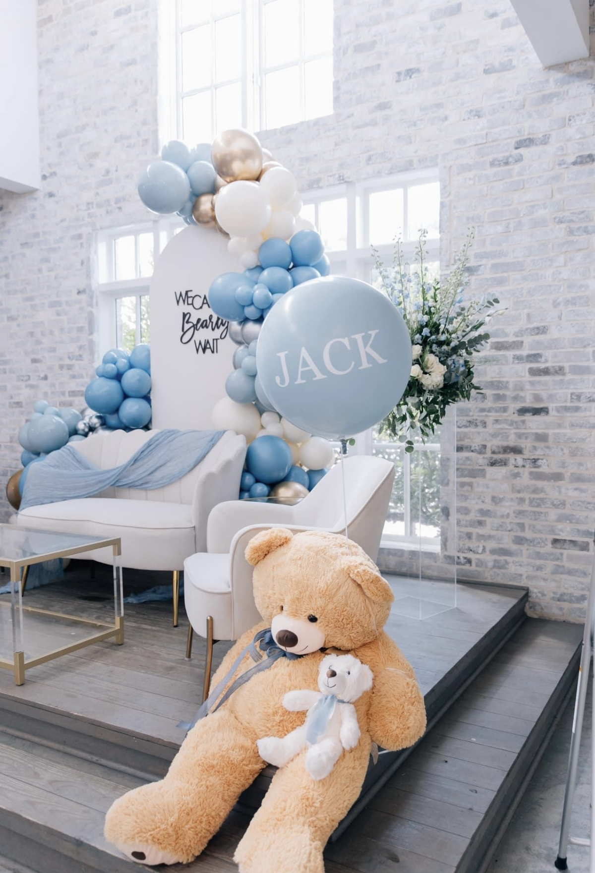 baby shower balloons and backdrop Stand Out Balloons