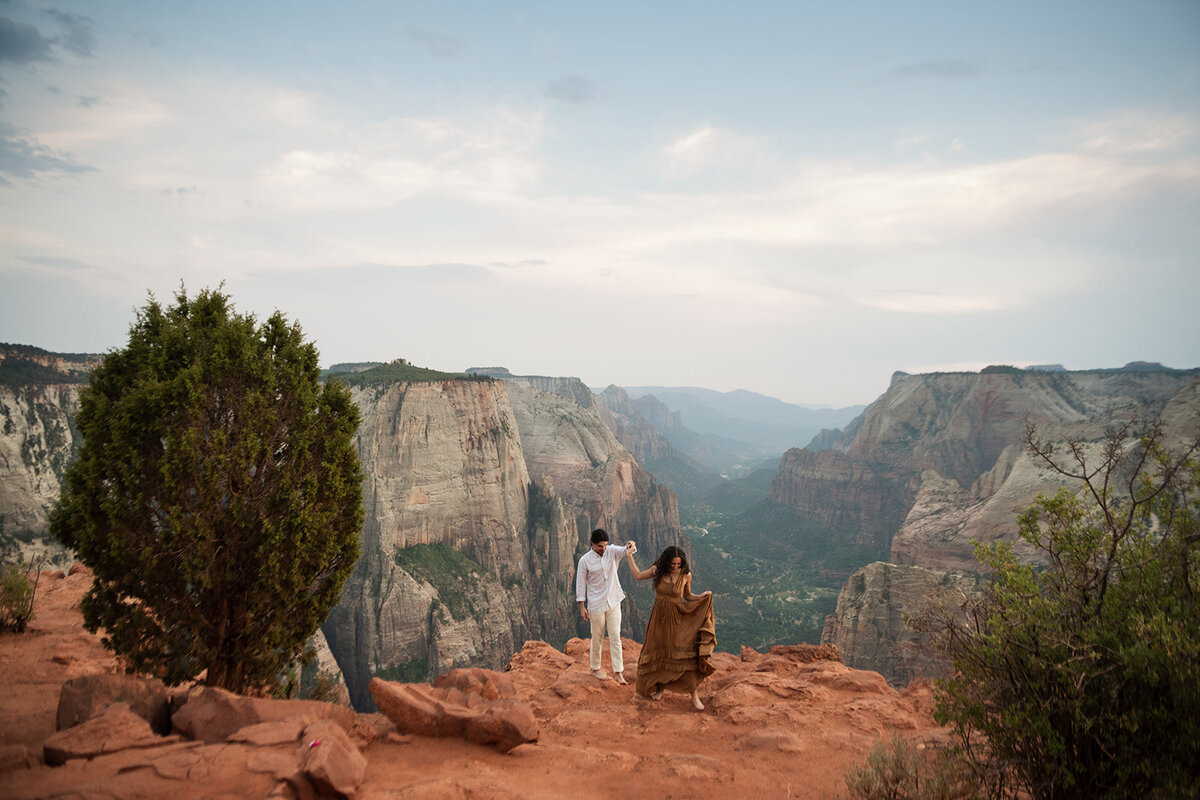 -observation-point-zion-national-park-photographer-wild-within-us (4)