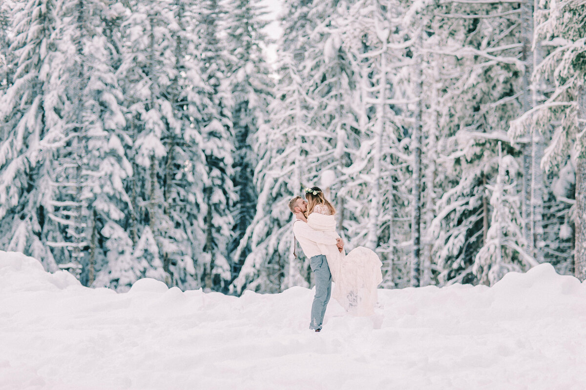 Winter Mount Hood Wedding, Rachel Howerton Photography (58)