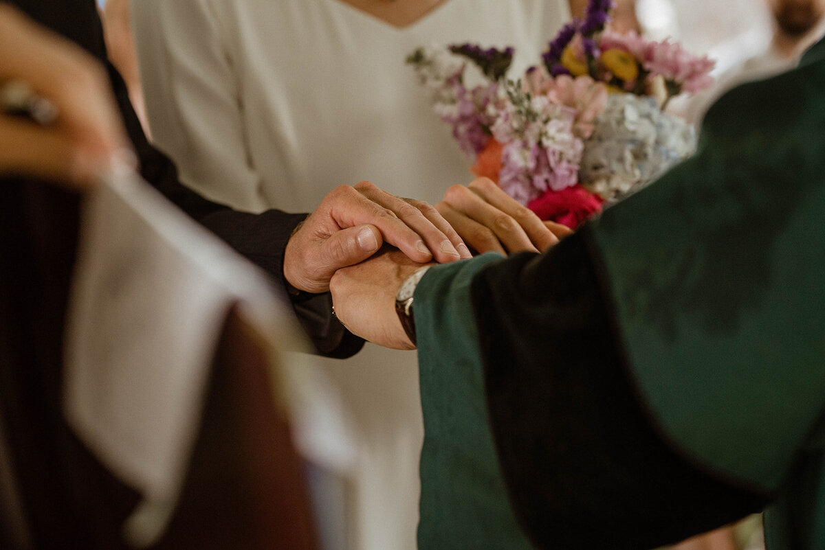 A--wiccan-backyard-wedding-intimate-ceremony-25