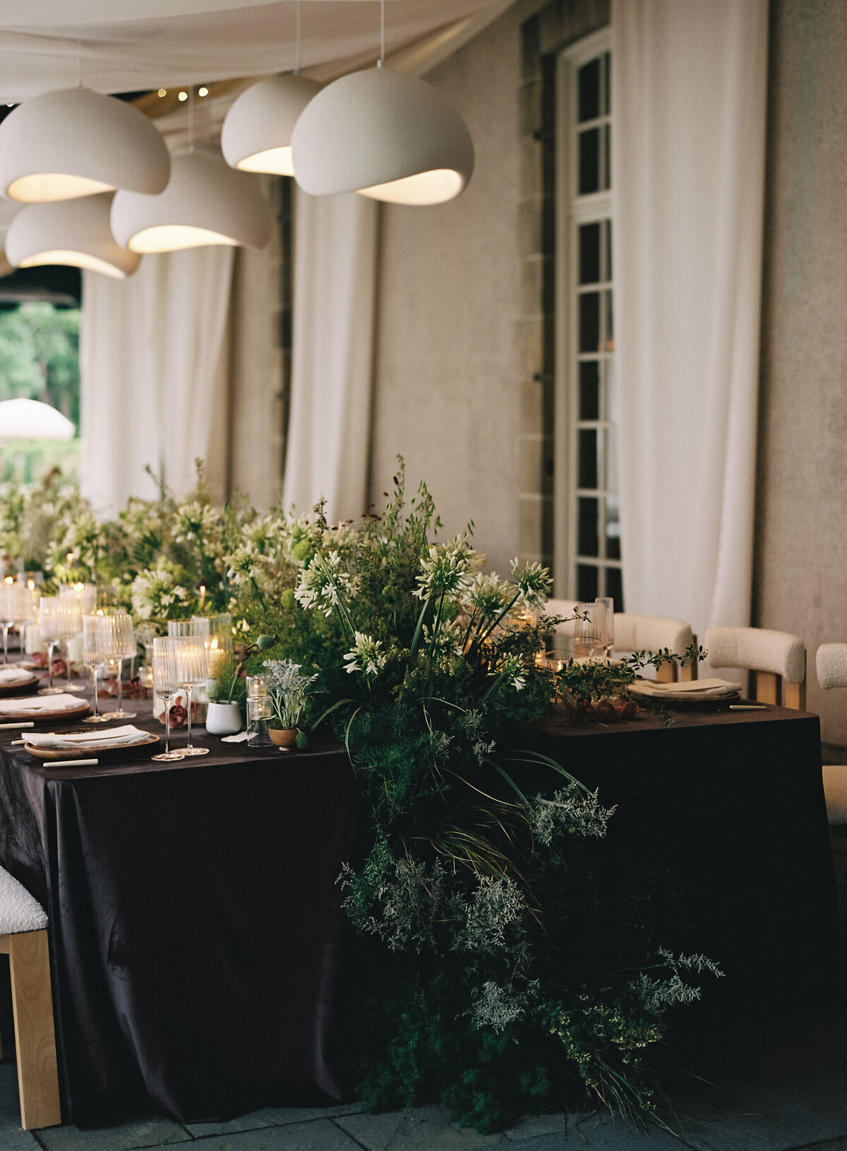 brown-velvet-wedding-tablecloth--glen-manor-house-ri