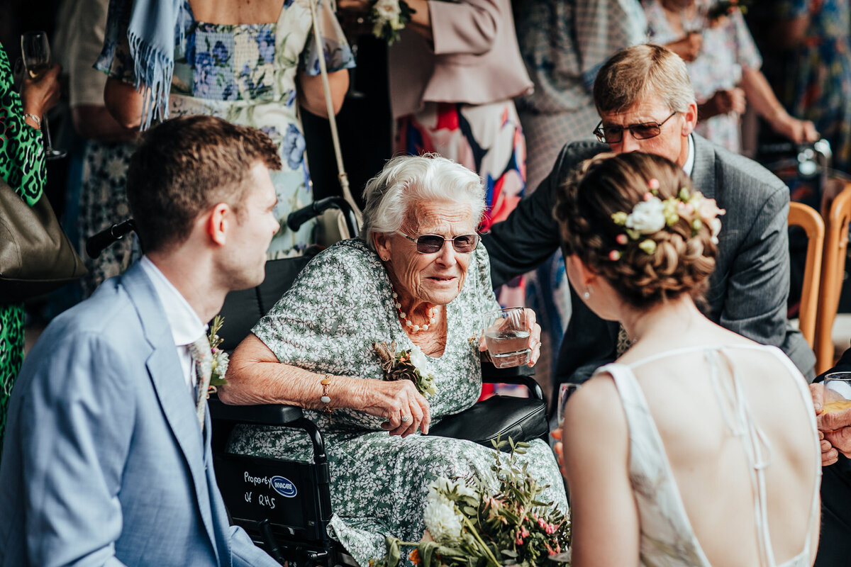 RHS_Wisley_Glasshouse_Wedding_KIRSTY_BOWEN_PHOTOGRAPHY-36
