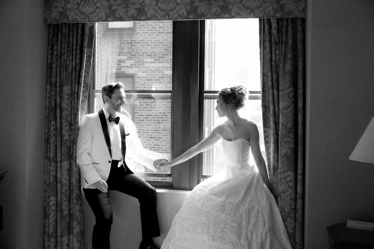 terrace-nyc-wedding-elegant-couple-76