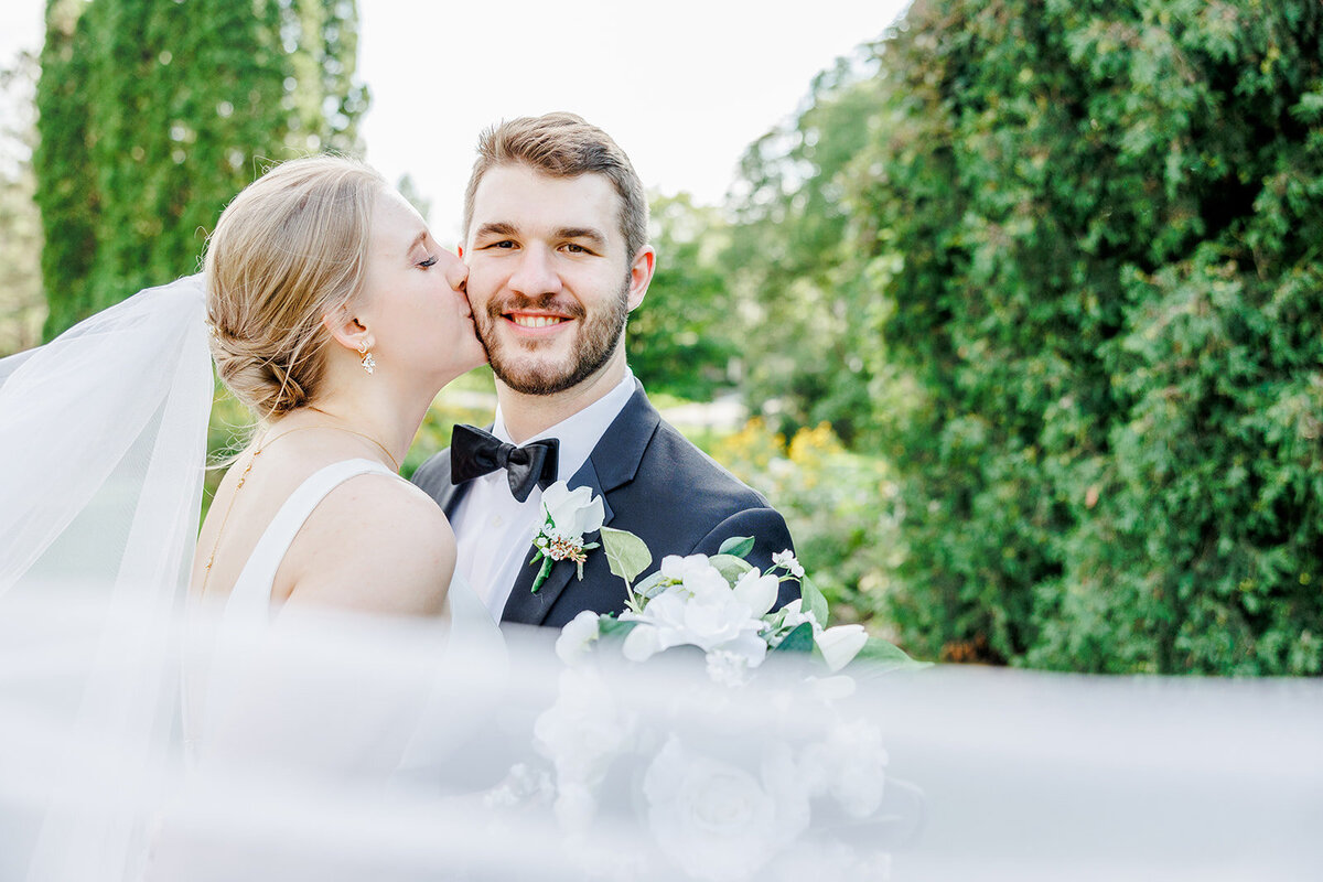 Edina-Minnesota-Wedding-Photography-Bride-and-Groom2