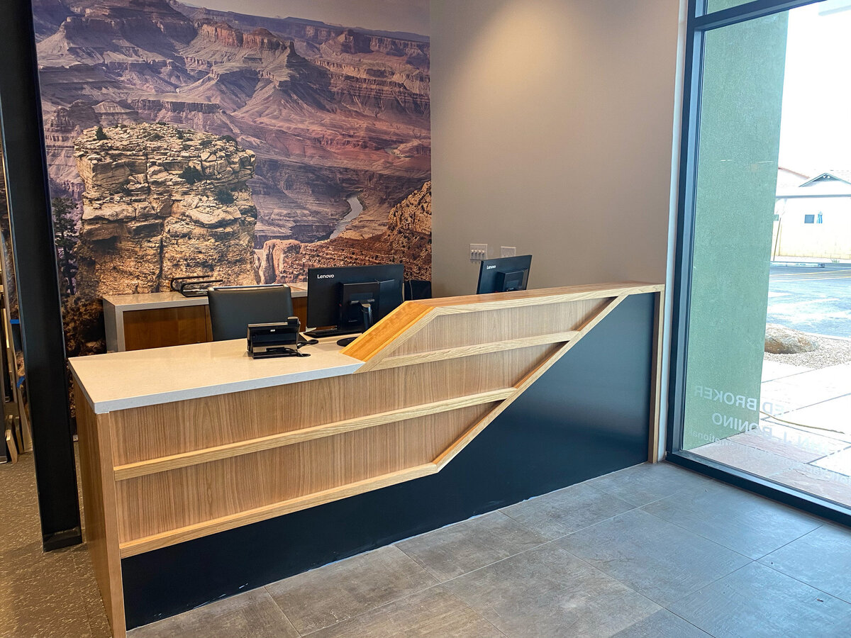 MARRIOTT RECEPTION DESK