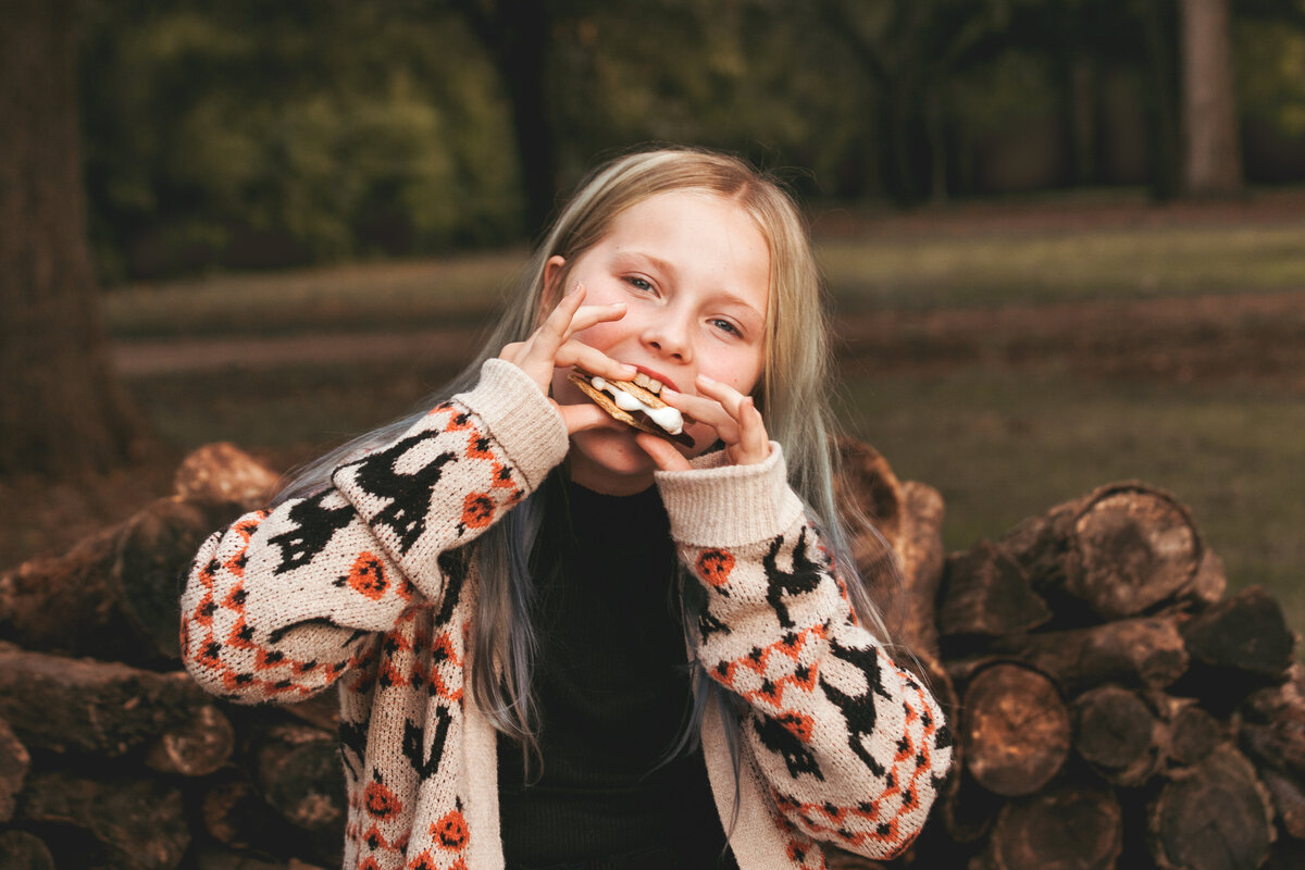 Martina Newport Photography - Rainie Themer Bosquet - Campfire-22