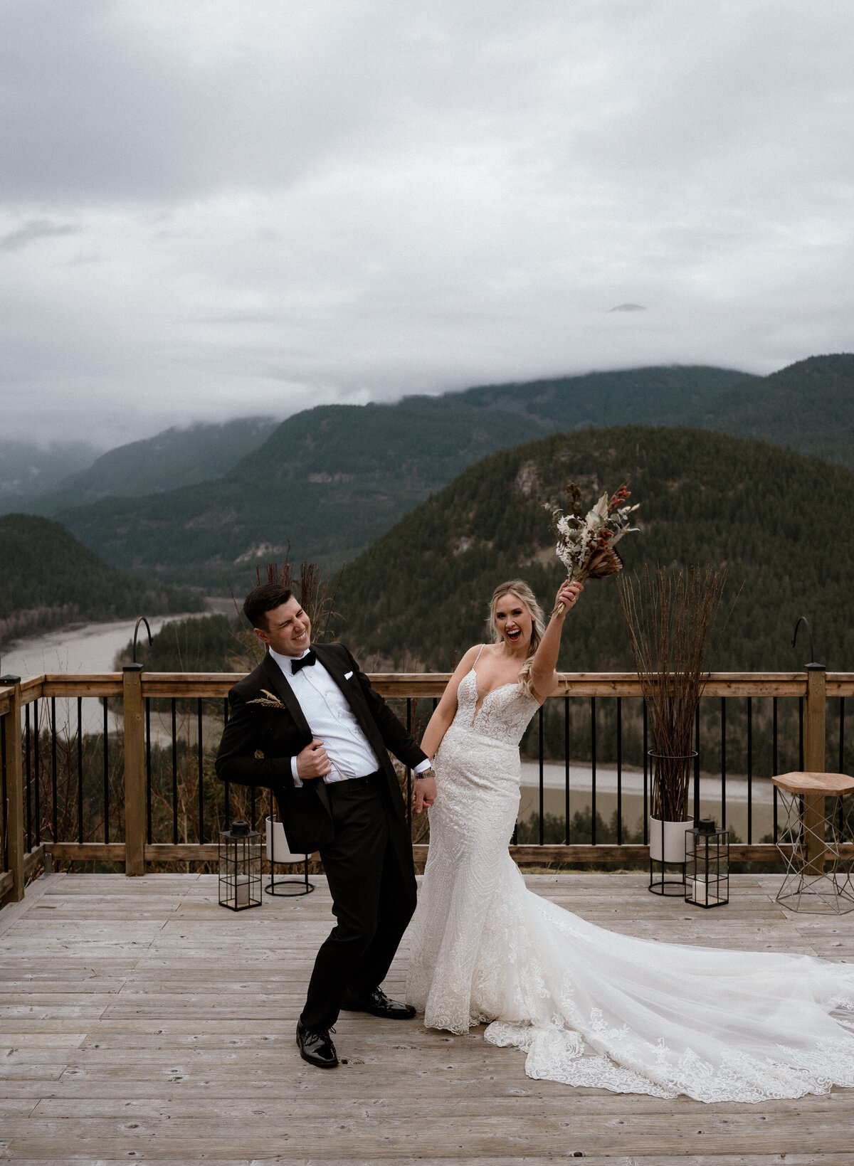 American Creek Lodge Wedding Photographer