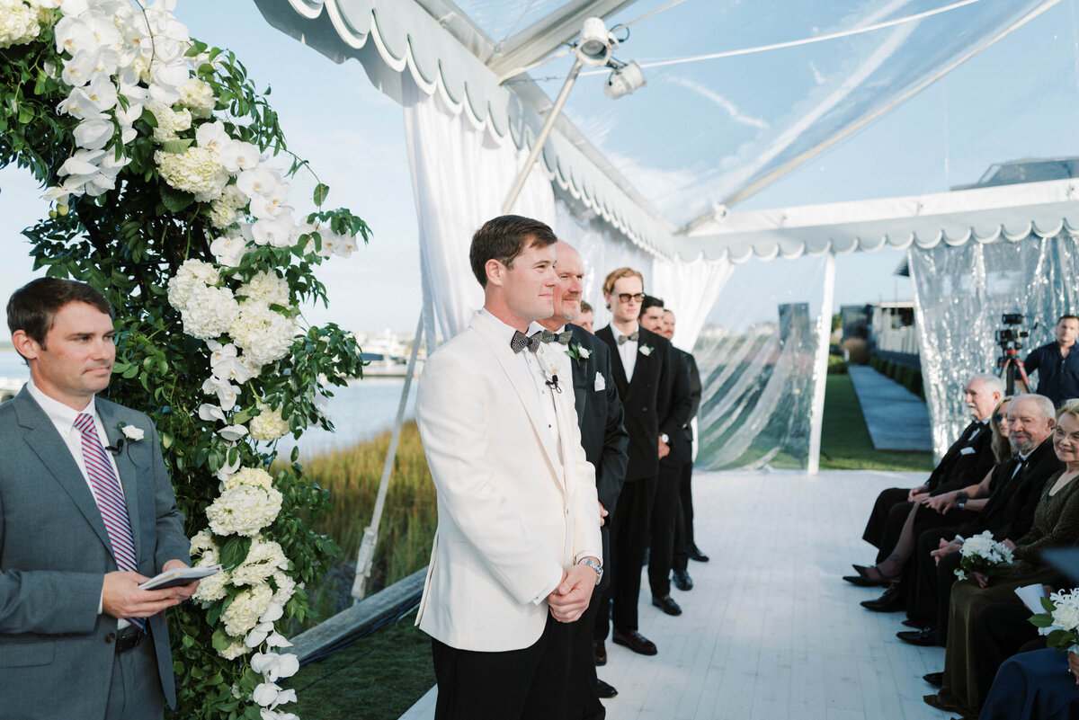 figure-eight-island-yacht-club-wedding-065