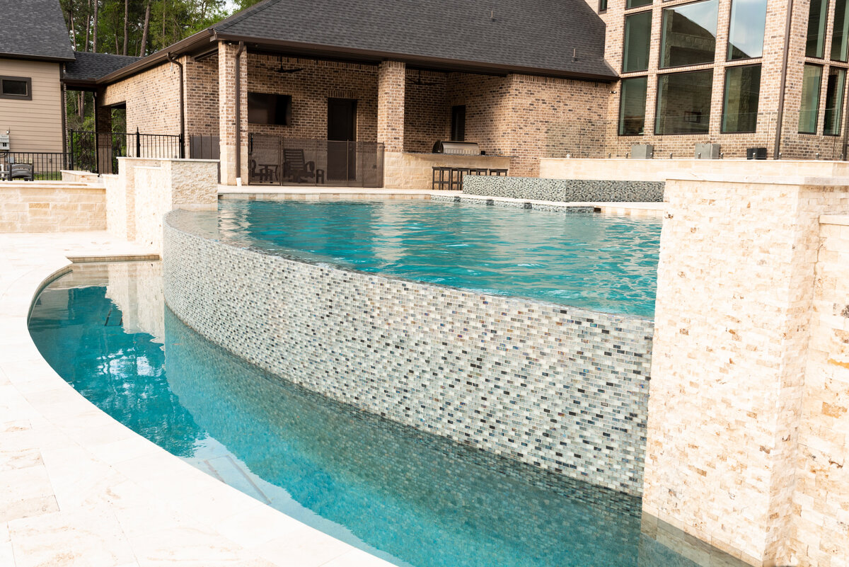 414_PoolsideM_2023-7778-Edit-15(1)