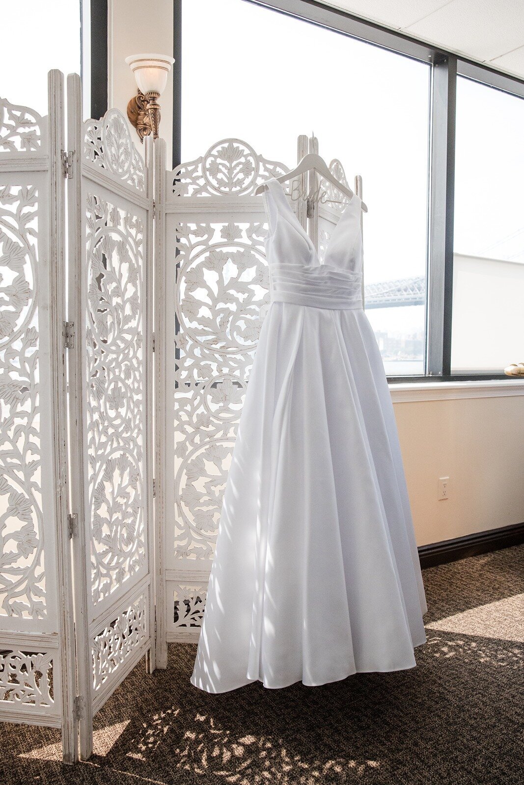 Bride-getting-ready-in-Giando's-suite-1