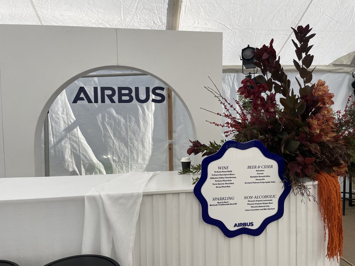 Airbus bar&logo