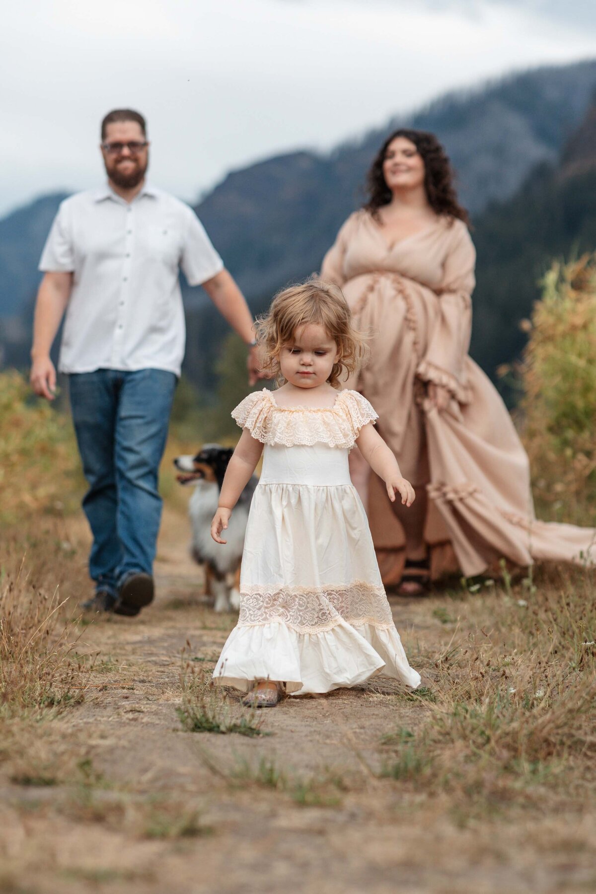 columbia-river-gorge-maternity-portraits-hamilton-island-20