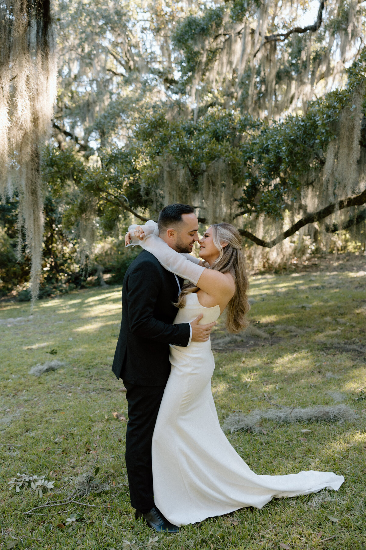 Timeless-Charleston-Tent-Garden-Party-Wedding-PC7A1045