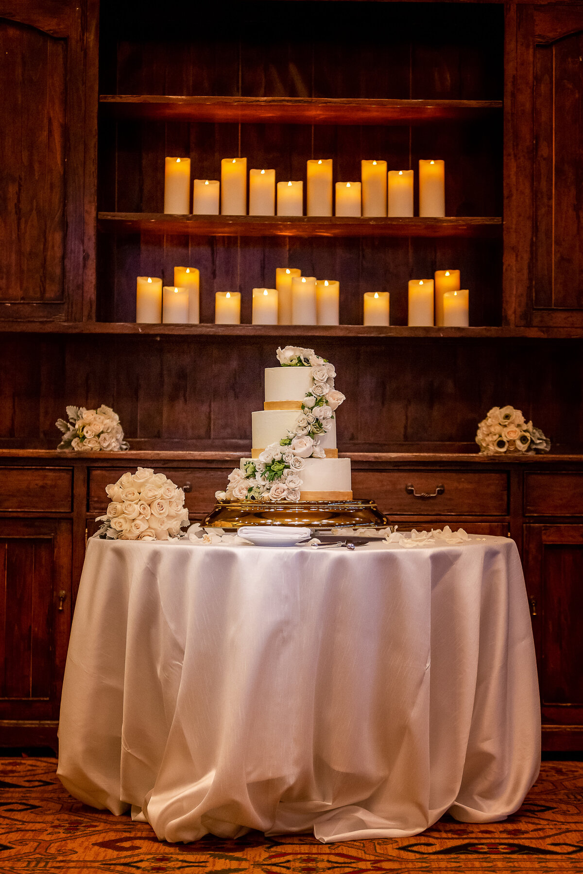 Cheyenne Mountain Lodge Wedding Cake