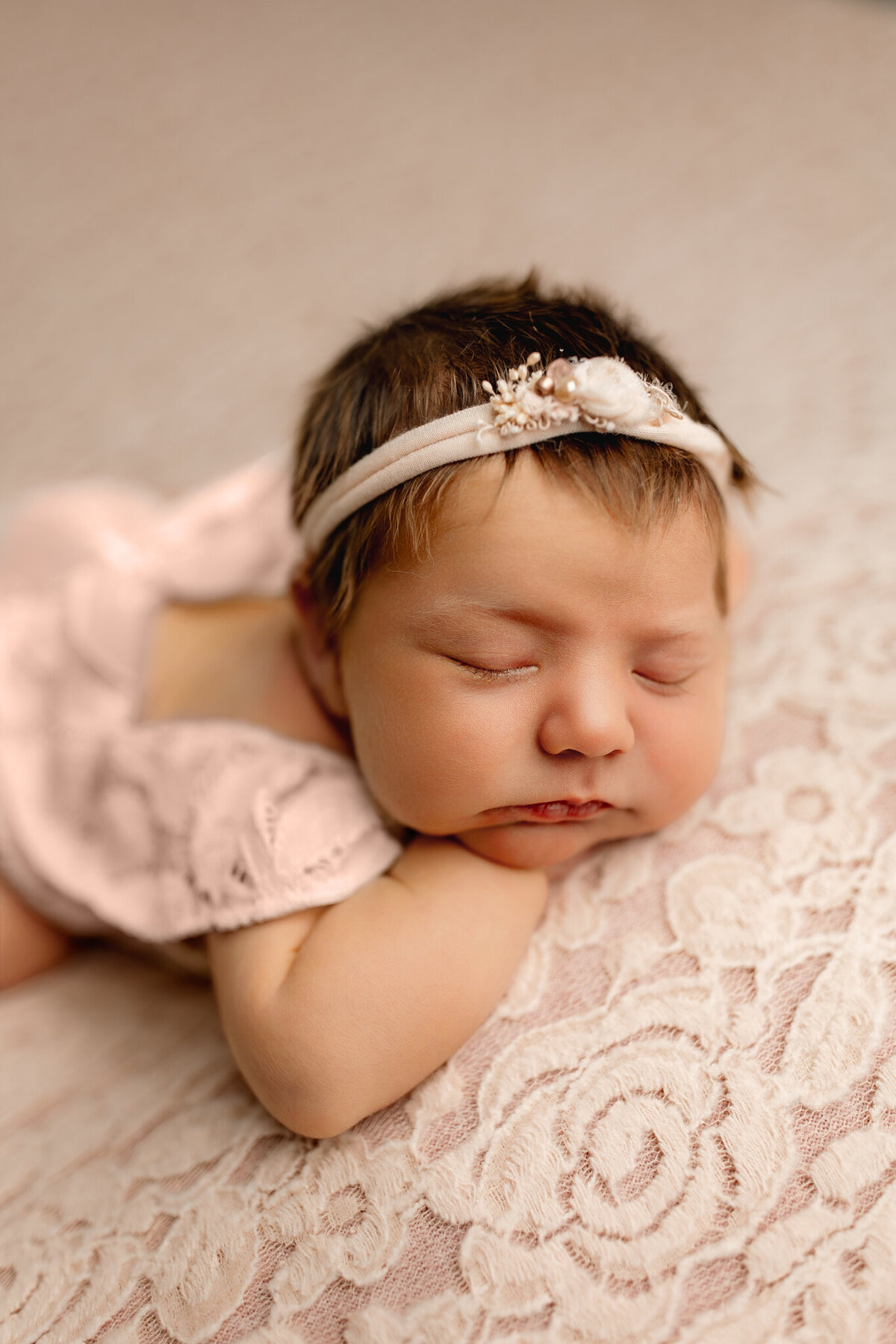 newborn photoshoot Cave Springs, NWA newborn photographer, newborn portraits Bentonville 