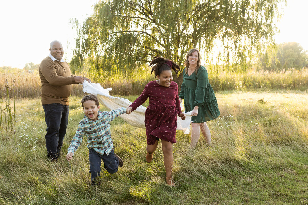 Waterford Michigan Family Photographer Savvy Shoots Photography