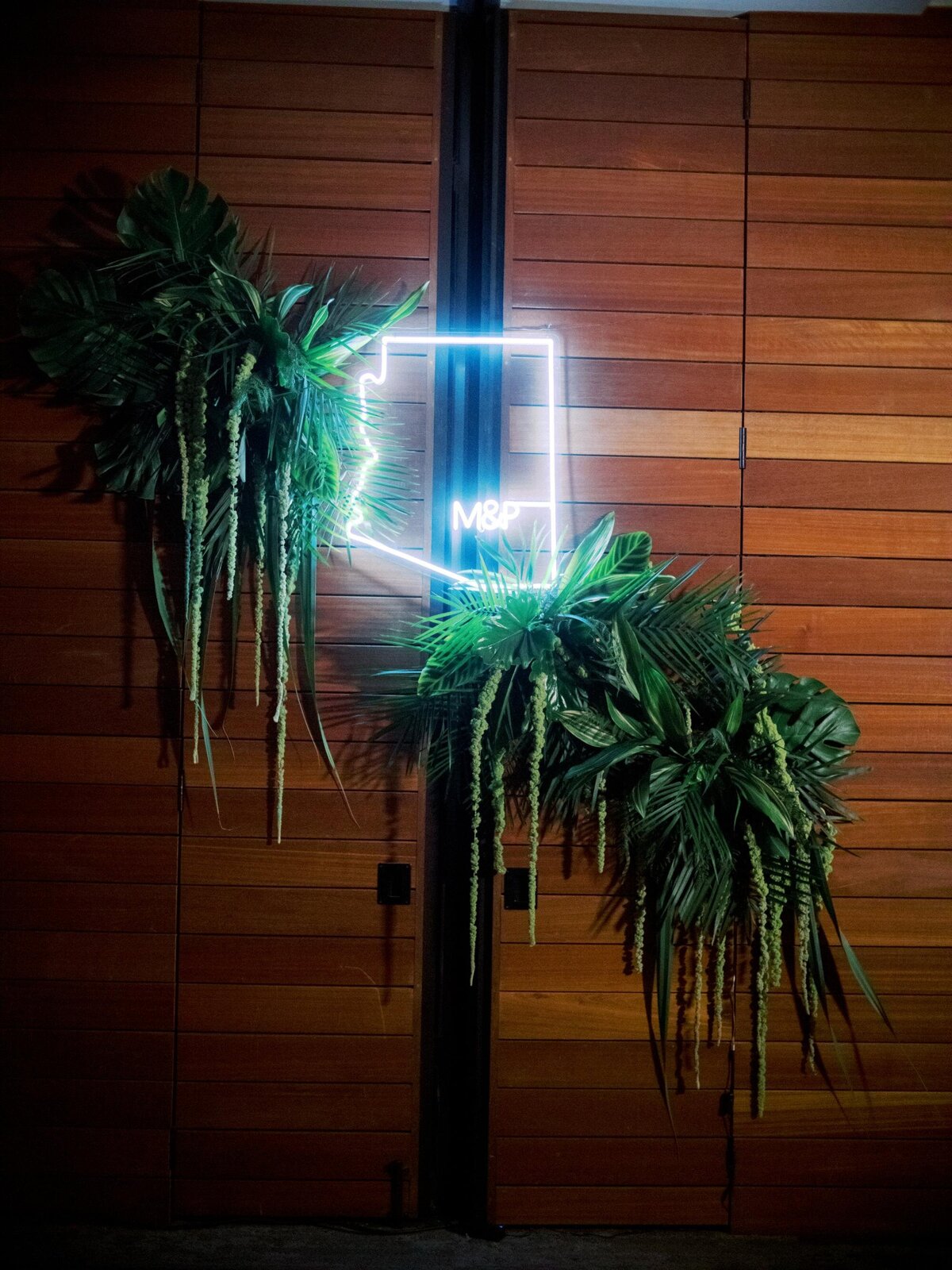 arizona-state-neon-wedding-sign