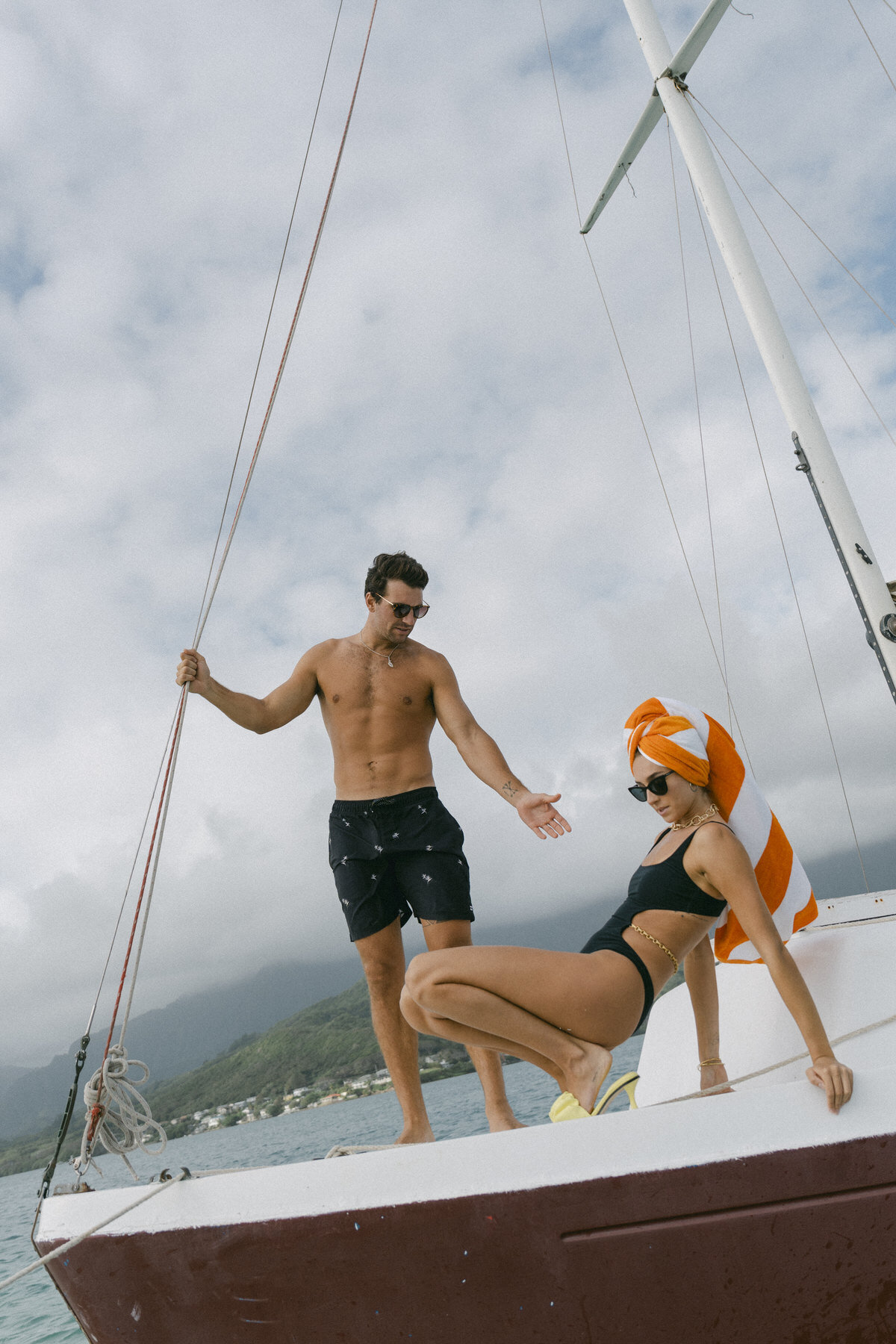 oahu-engagement-session-beach-couples-aesthetic-134