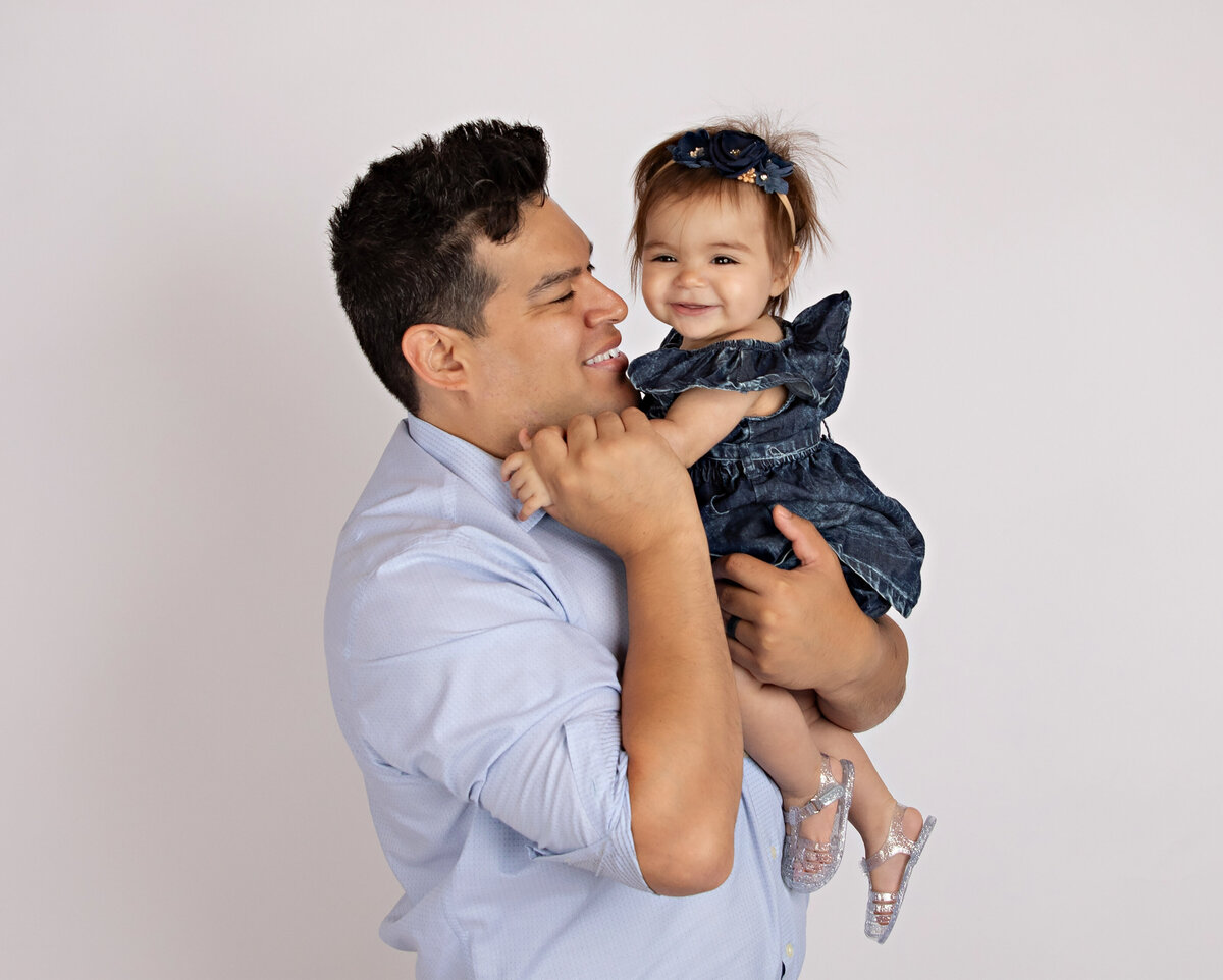 familybirthdaynewbornboyamilynewborngirlfirstbirthdayportraiturephotographystudioportraitsnewborngirlboyfamilyEvaMaganaPhotographychildphotographer (2 of 6)