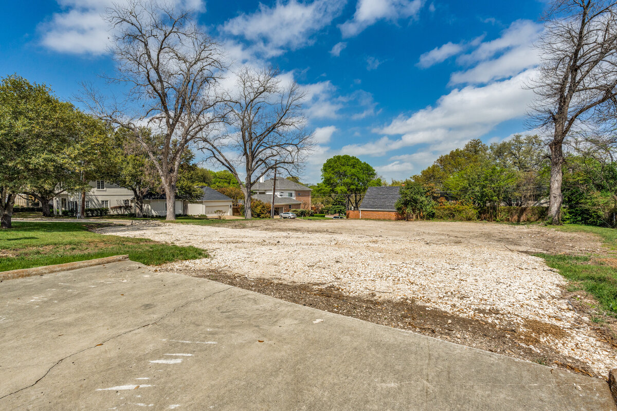 701-ivy-ln-terrell-hills-tx-78209-High-Res-1