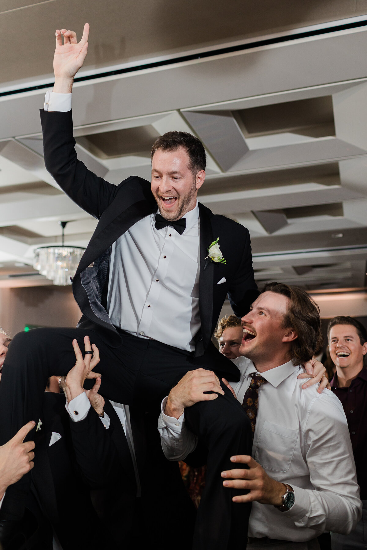 War_Memorial_Luxury_Wedding_Venue_Detroit_Michigan_Jordyn_Dryden_Photography-159