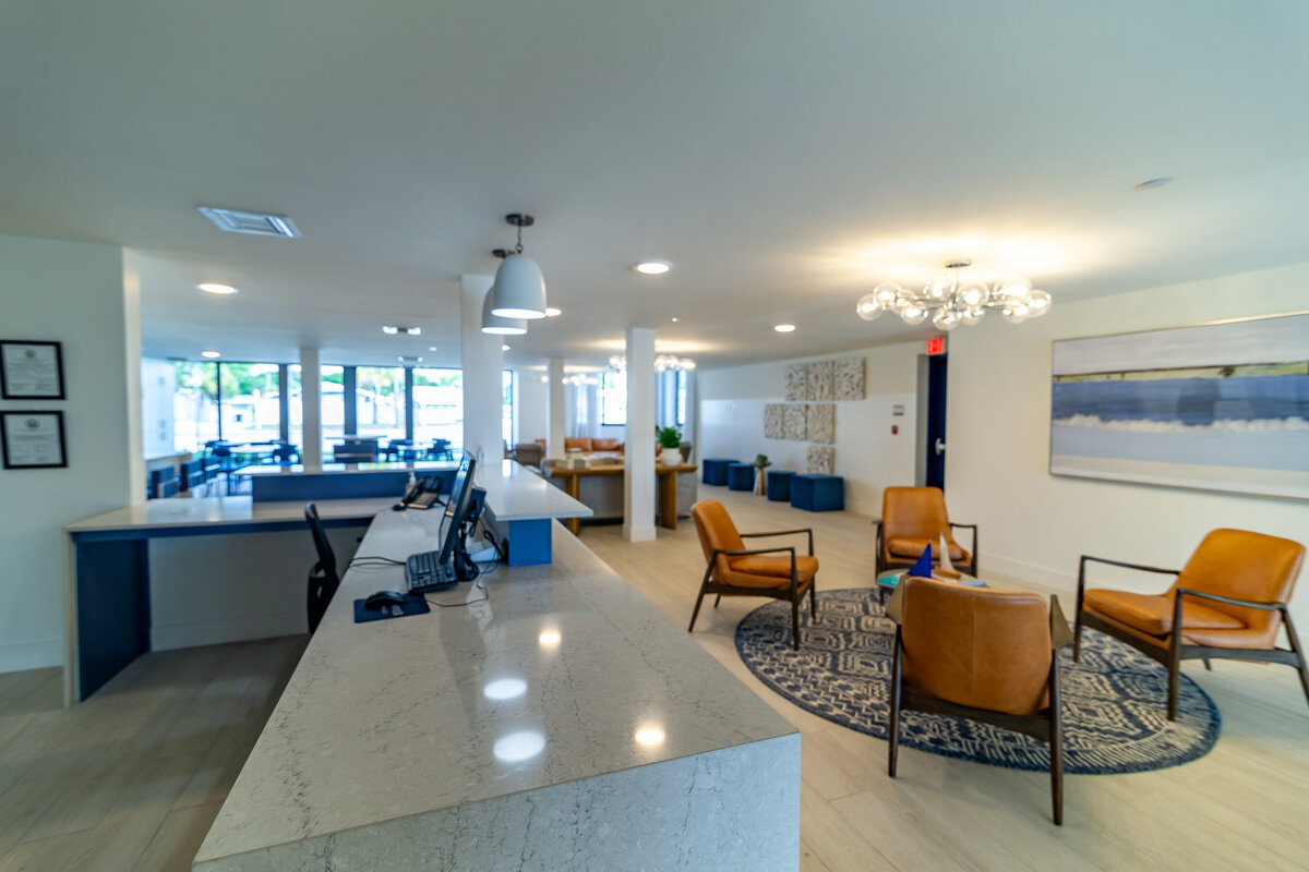 062524BERKELYPALMBEACH-115