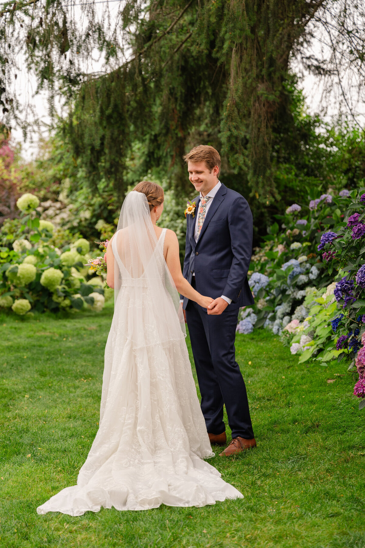 Bellingham-Wedding-Photographer_Christiansons-Nursery_RJ_Caylie-Mash_001