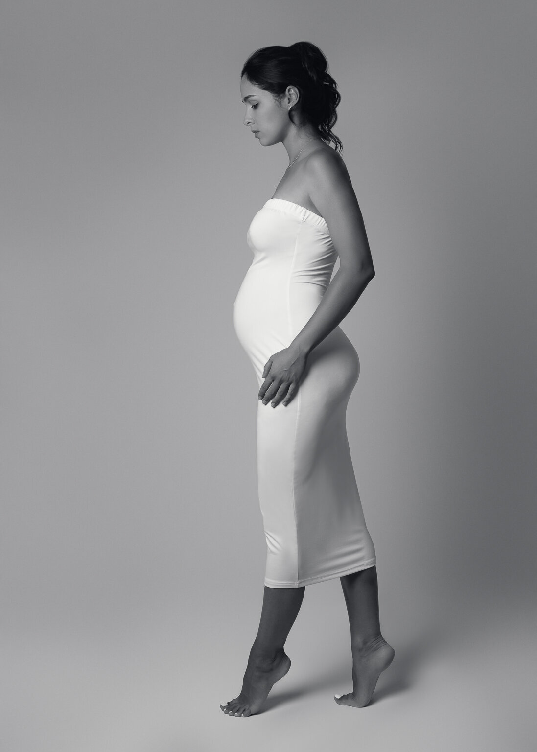 black-and-white-maternity-photography-4