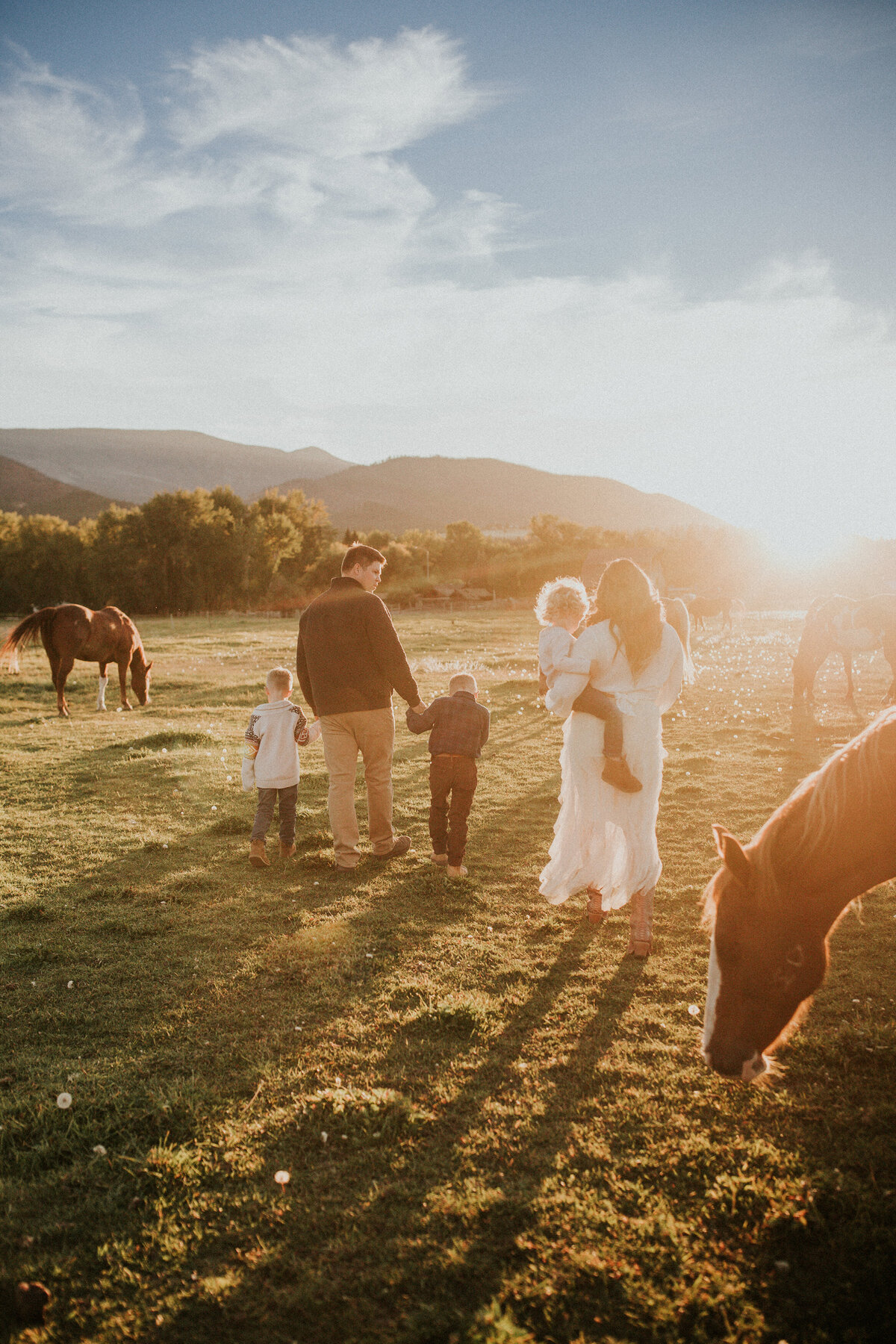 family-ranch-outdoor-photo-session-montana-1