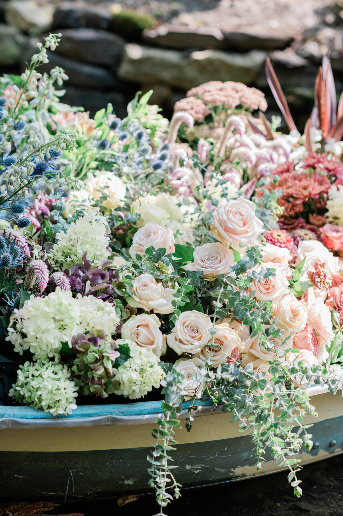 Details of beautiful white wedding florals 
