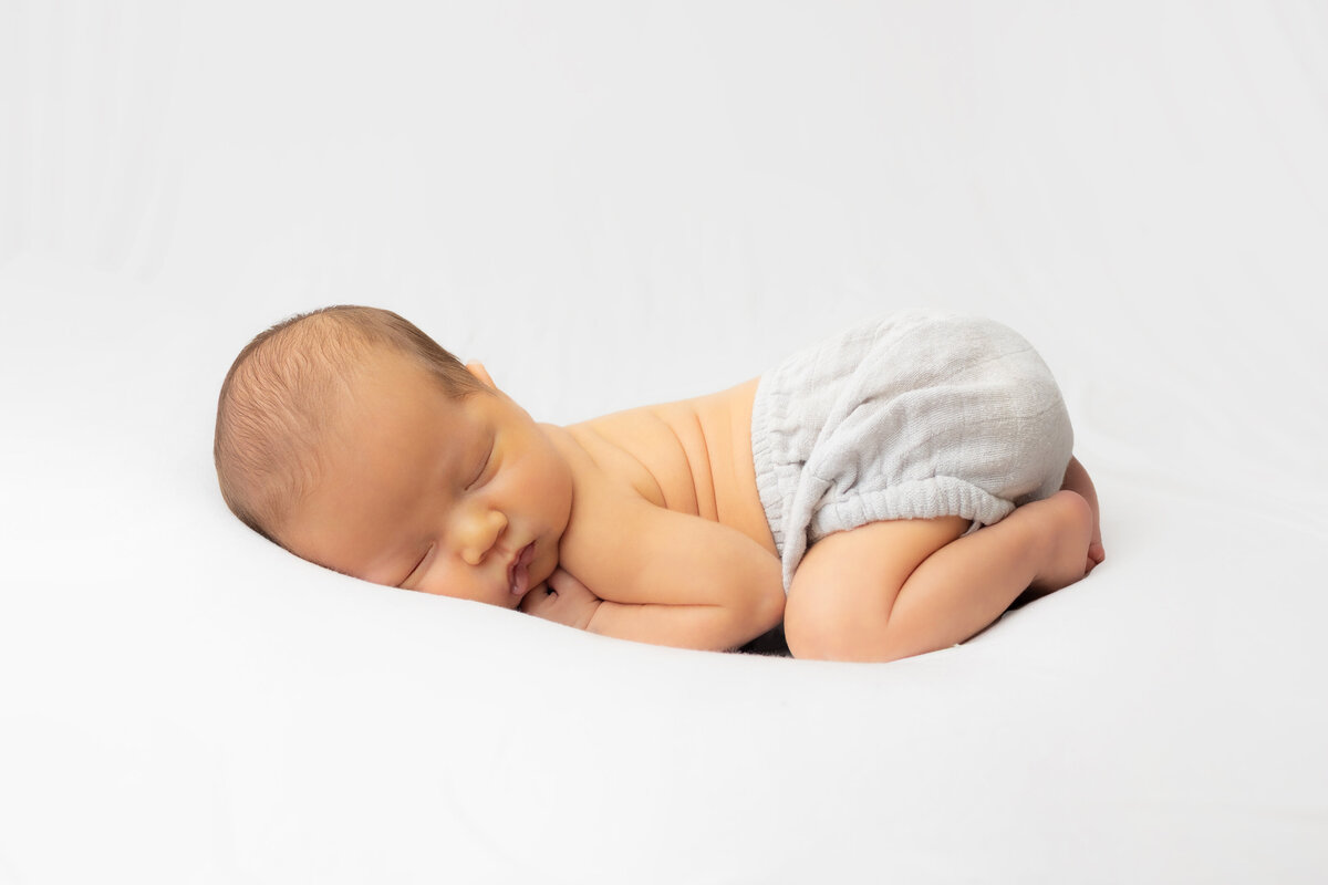 Studio Newborn Photoshoot __Oh Darling Creative Studio _ Queenstown Photographer21