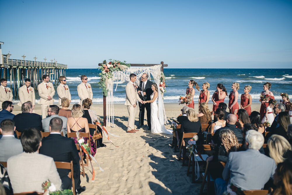 finer-points-coastal-kitty-hawk-pier-wedding00008