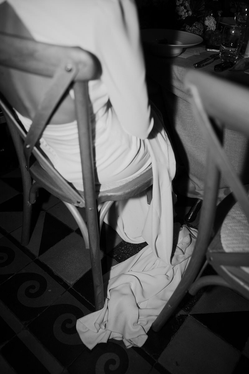 wedding-reception-dress-blackwhite-laurianevega