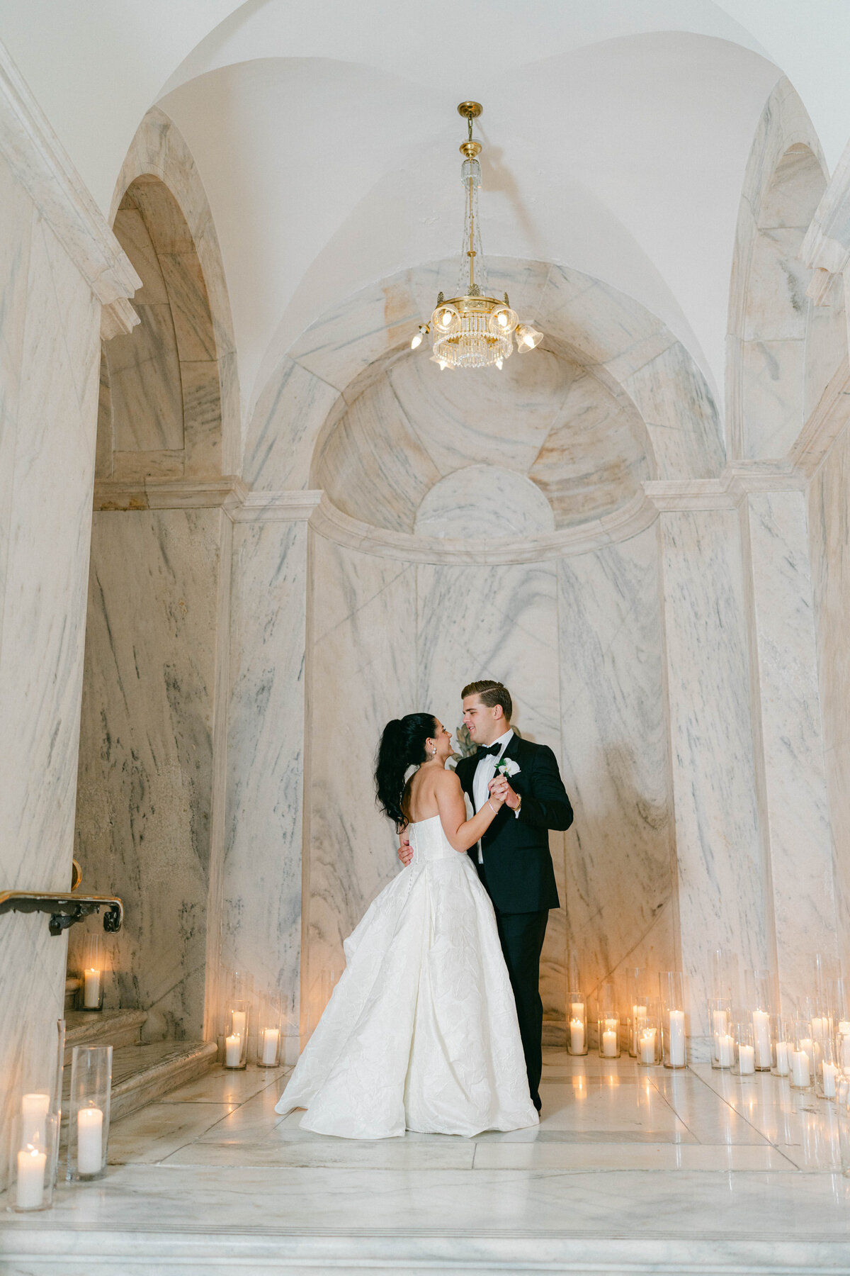 Philadelphia-Ritz-Carlton-Wedding-Bride-Groom-Photos_083