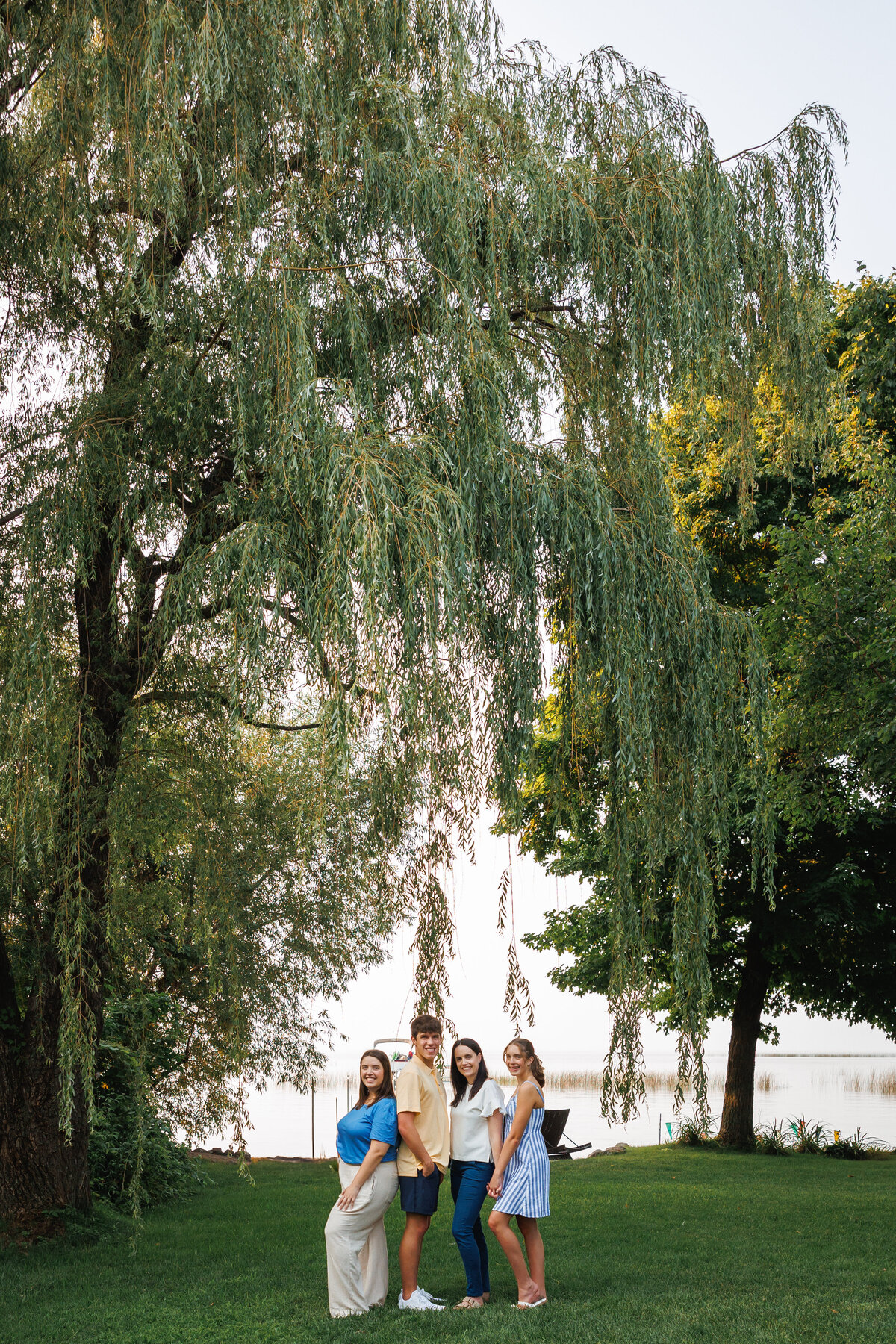Mindi Jennings Photography Minnesota Photographer Central MN St. Cloud Brainerd Wedding Family Seniors