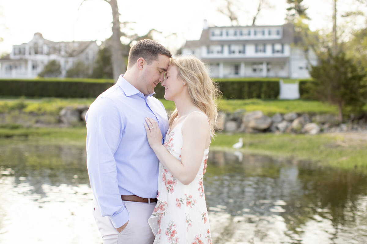 engagement photo on the lake