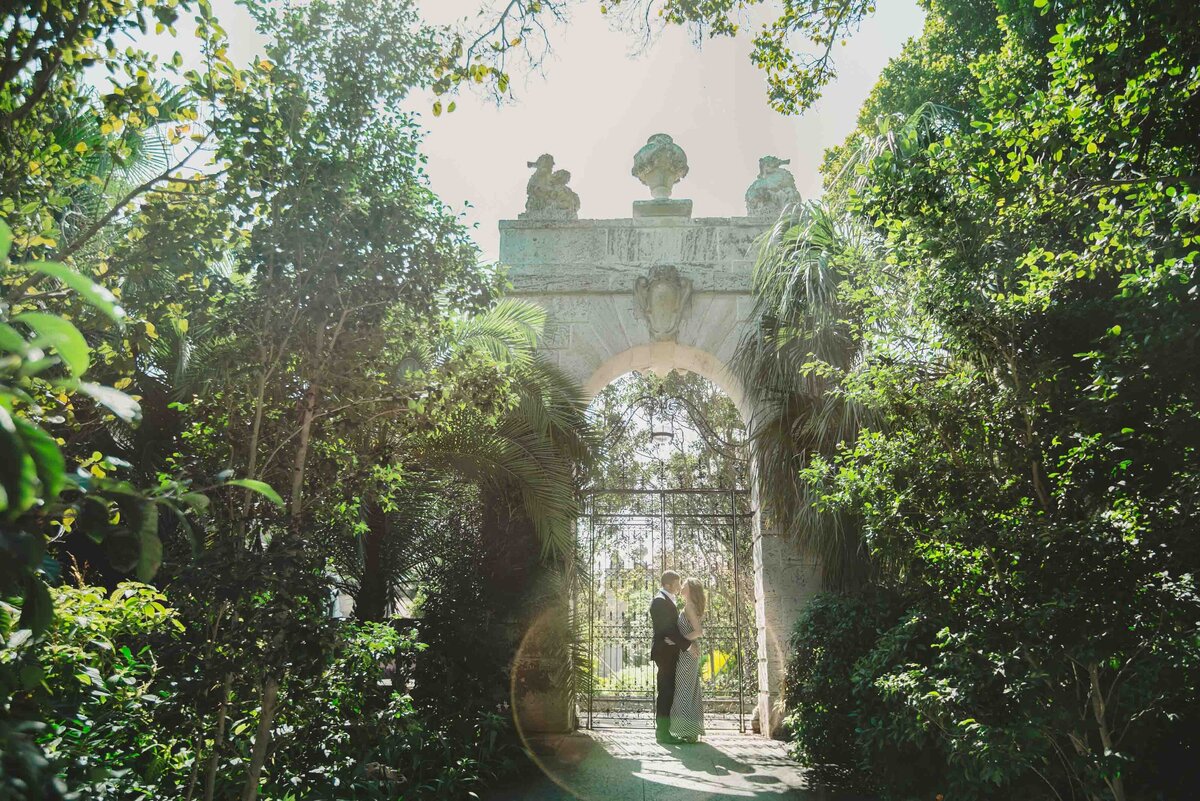 vizcaya miami engagement session l hewitt photography-1