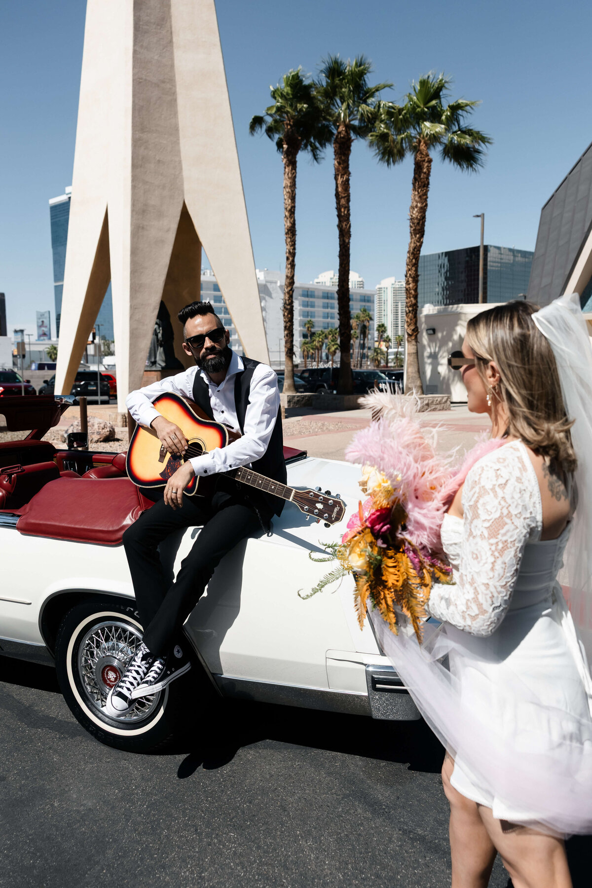 95_riskyexposure_sasha-andy_las-vegas-elopement-photography