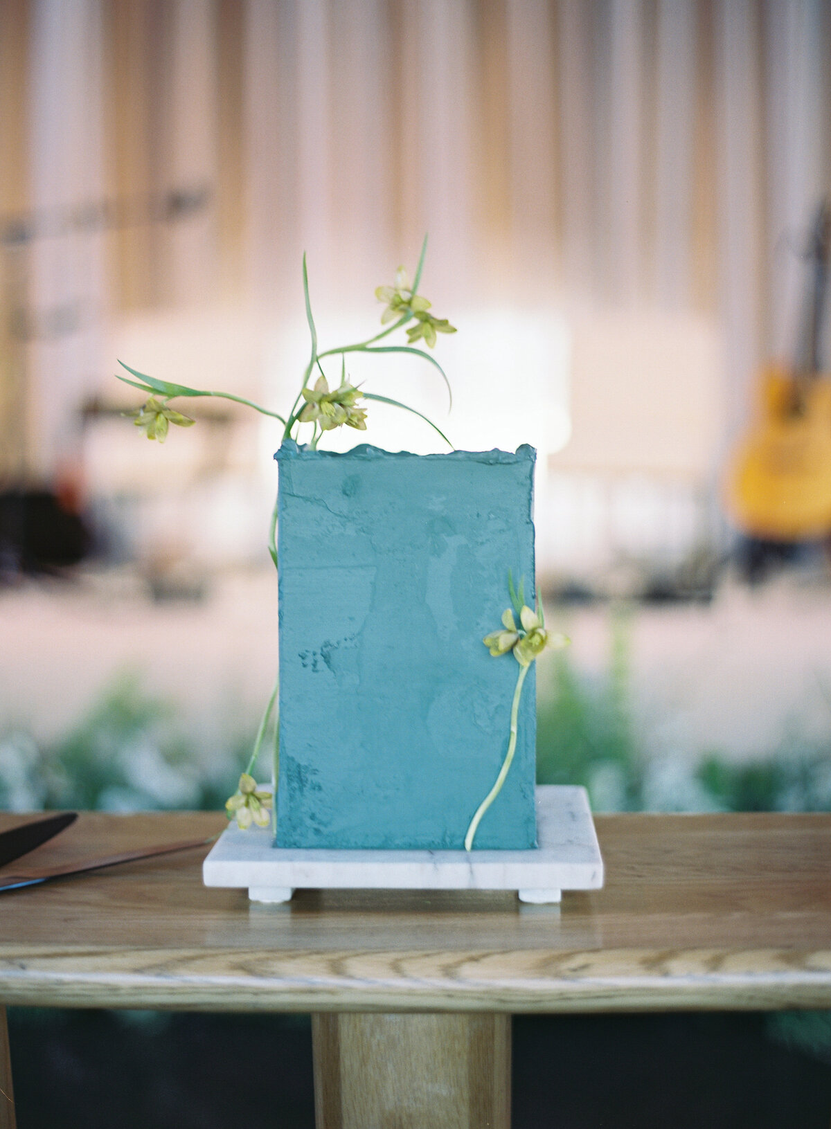 modern-grey-wedding-cake-orchids-the-estate-yountville