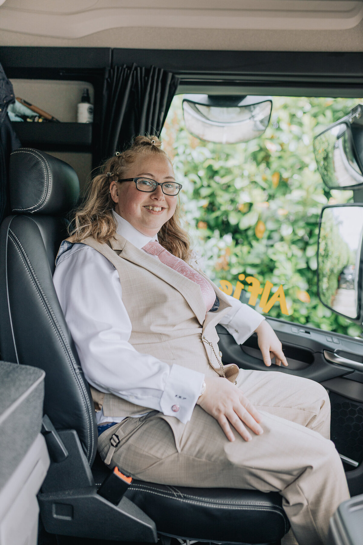 ApplewoodHallLGBTQWedding-13