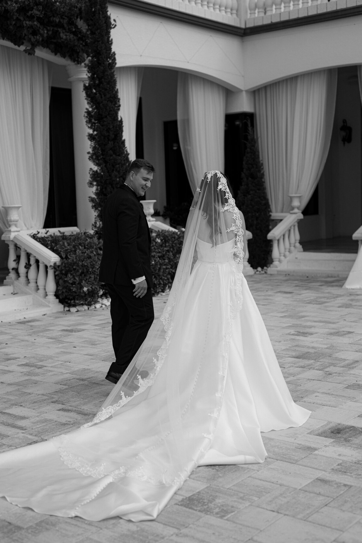 First moments as husband and wife at La Casa Toscana