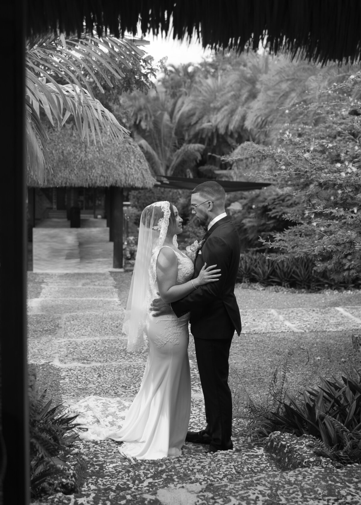 Bianca and Julian ElopeWe Wedding- Valetography-36