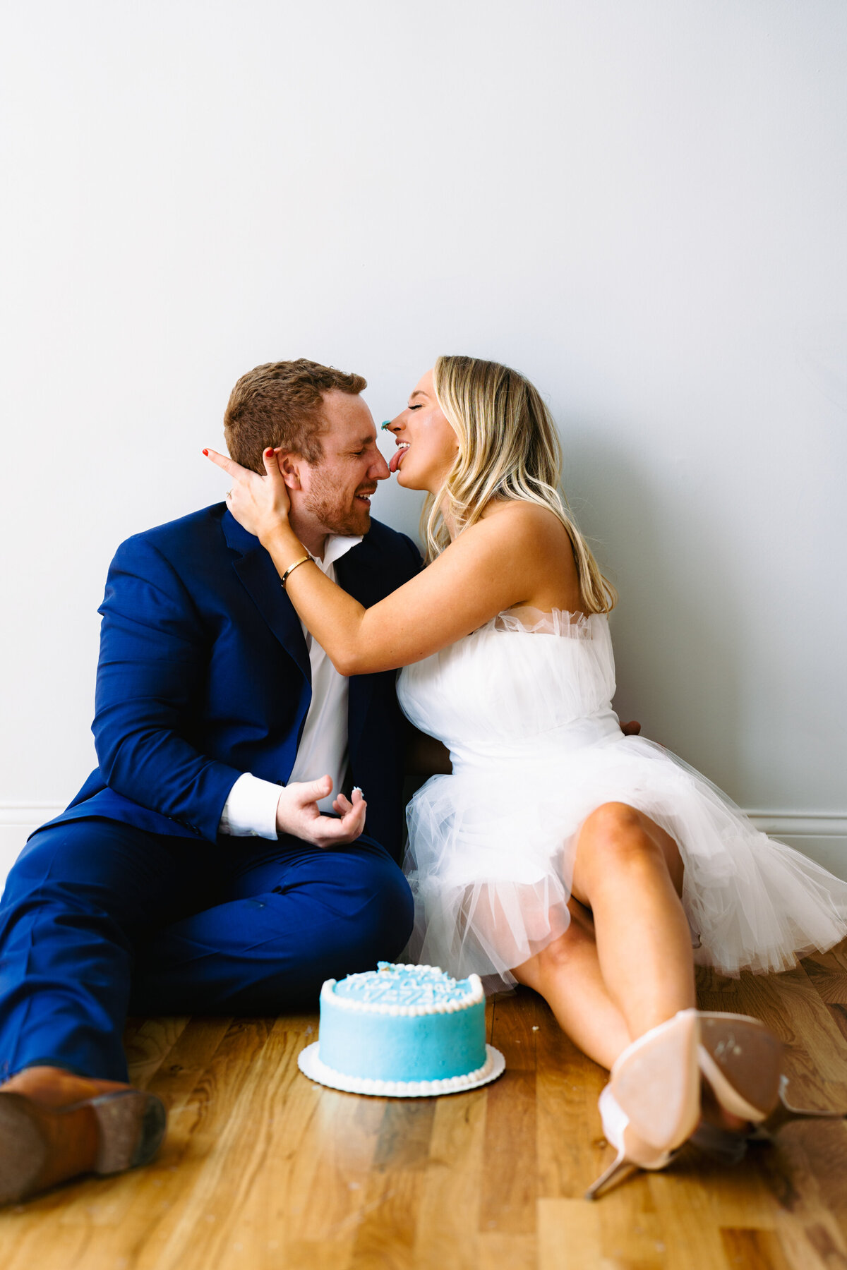 Aspen-Avenue-Chicago-Wedding-Photographer-Engagement-Session-Darling-Studio-Downtown-Unique-Editorial-Cake-Frenchie-Dog-Rent-The-Runway-Candid-Fun-Confetti-FAV-117