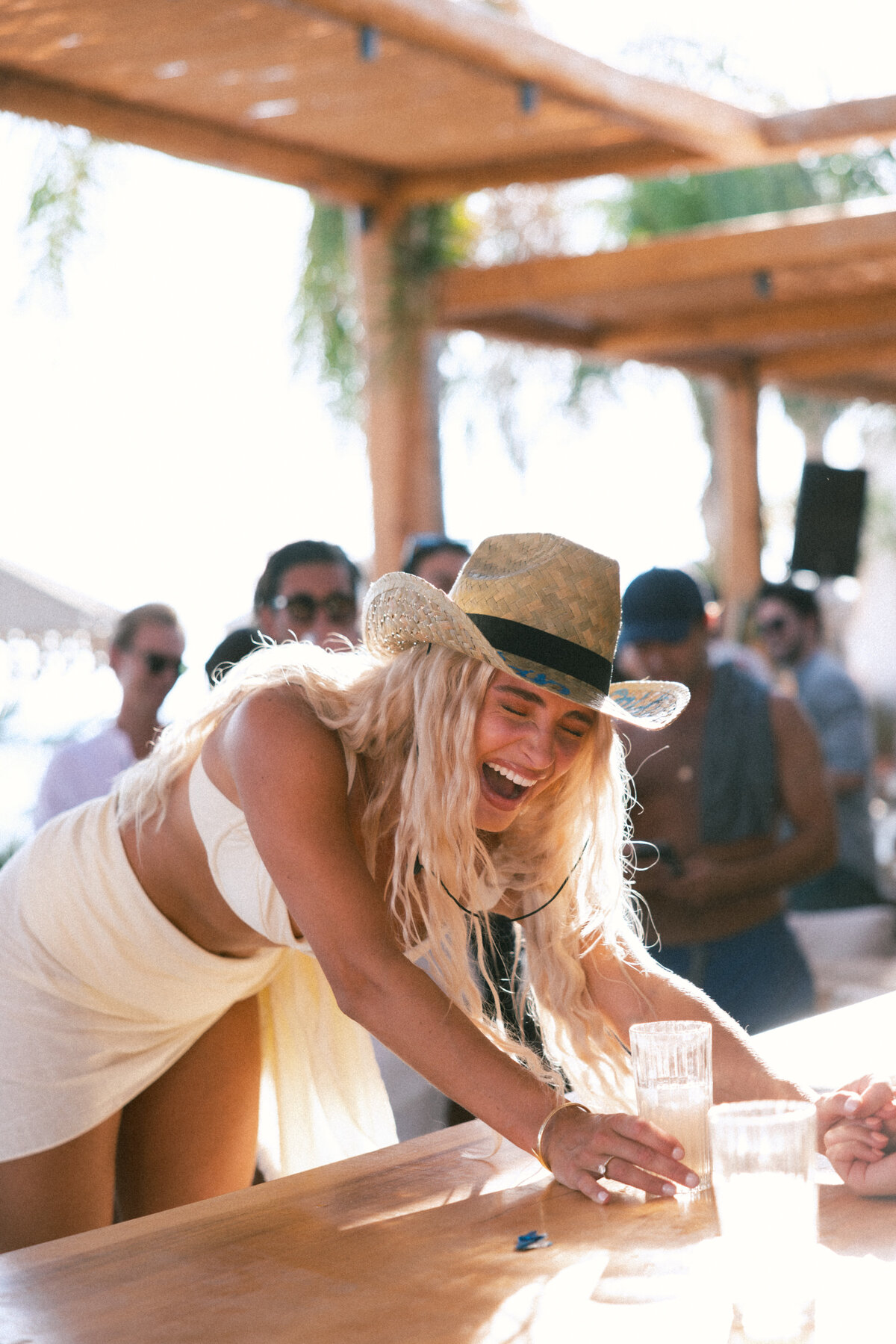bo-eppink-photography-wedding-beachparty-Greece-event-18