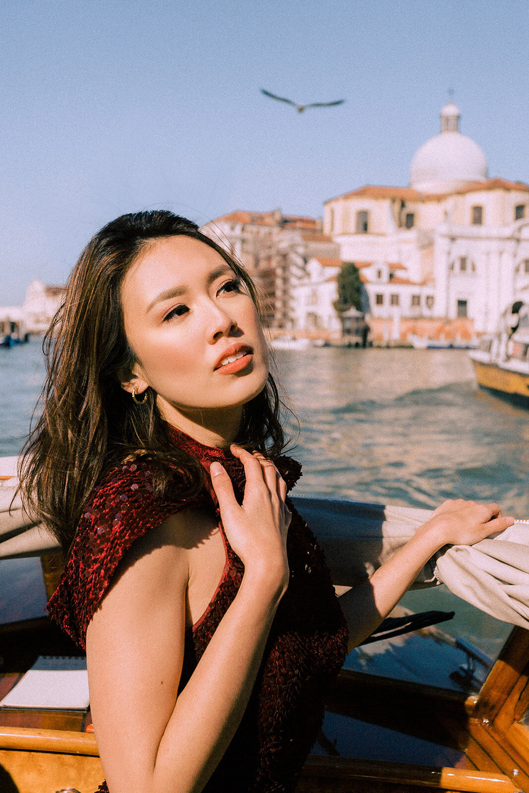 Venice-taxi-boat-luxury-photoshoot-couple-wedding41