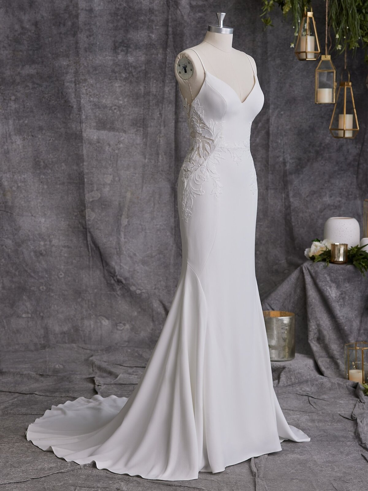 Rebecca-Ingram-Dionne-Sheath-Bridal-Gown-23RB079A01-Alt100-IV