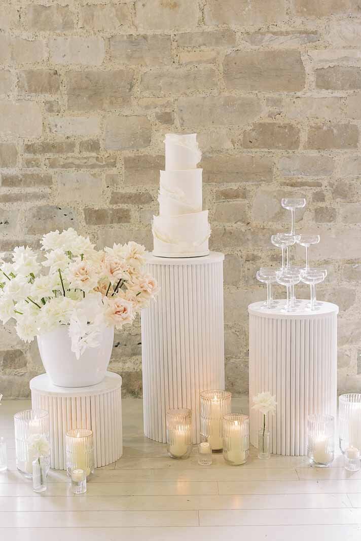 modern white wedding cake, Hamilton ON wedding cakes