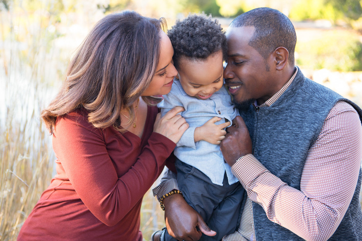 Family outdoor portraits park photoshoot