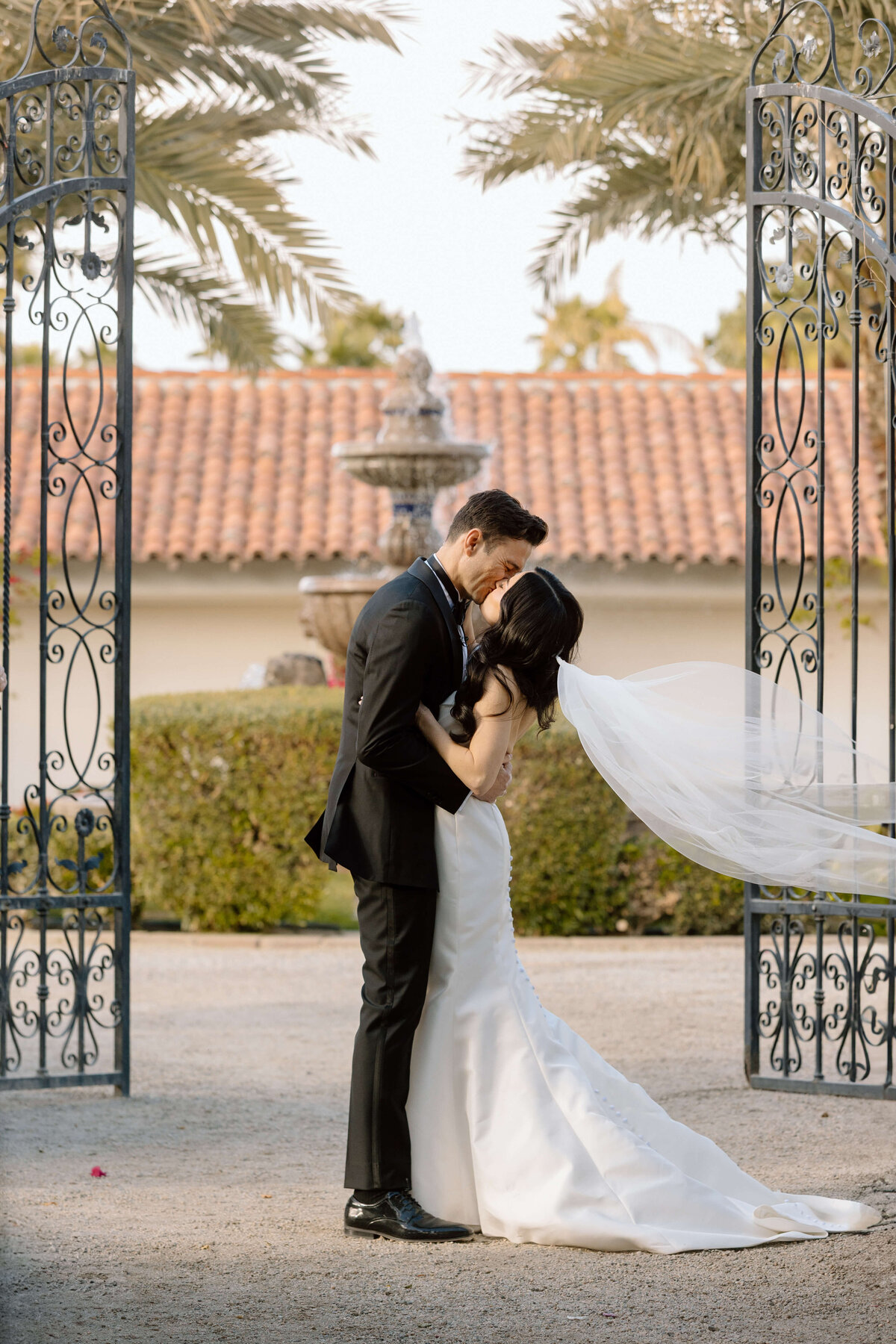 Bougainvillea_Estat_Palm_Springs_Wedding_13